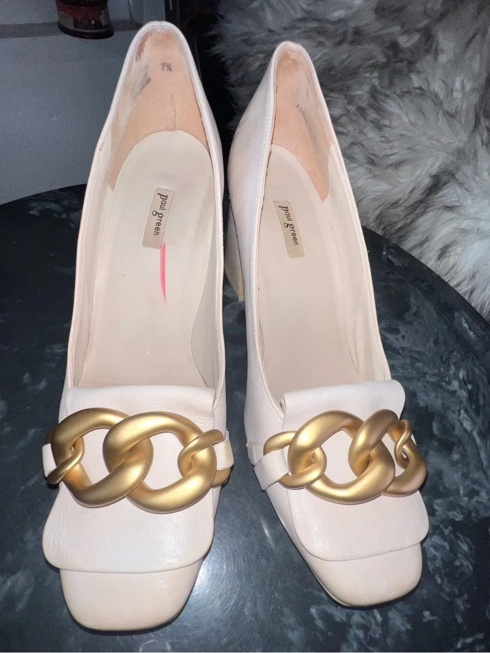 Paul Green Ozzie Leather Pump Heel Slip-On Beige Nude Leather Gold Chain - Picture 12 of 14